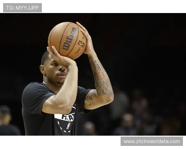 凯沙约翰逊砍下14分12板坚持自我展现热火风格篮球魅力